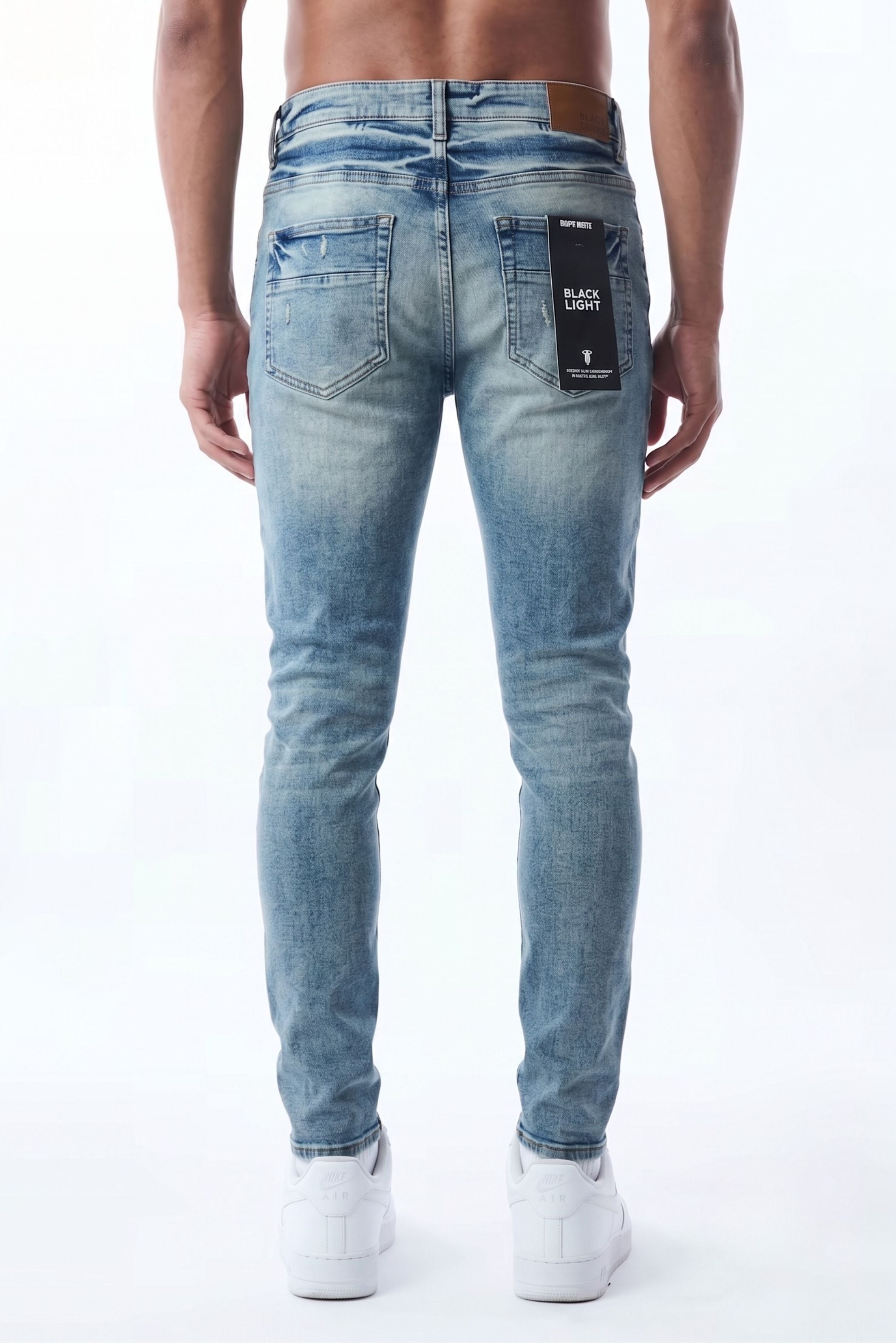 SLIM STRAIGHT JEAN - LIGHT INDIGO