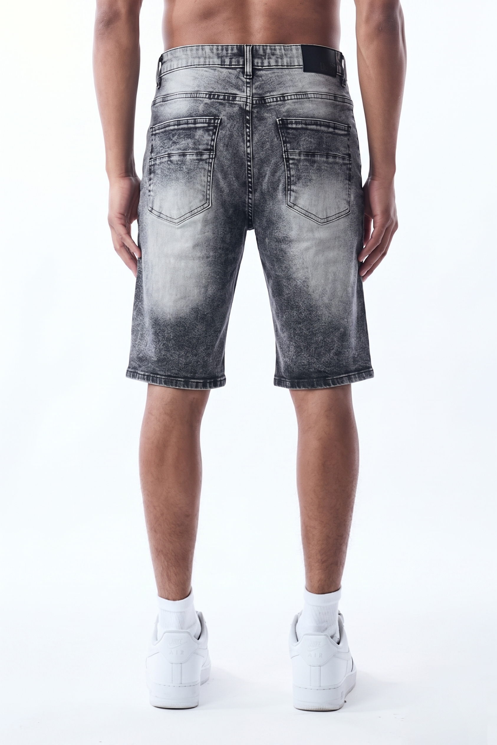 ESSENTIAL SHORTS - GREY